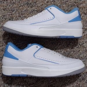 Air Jordan 2 Low White Carolina Blue Mens Size 9